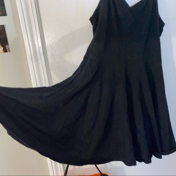 black skater dress - Picture 4 of 4